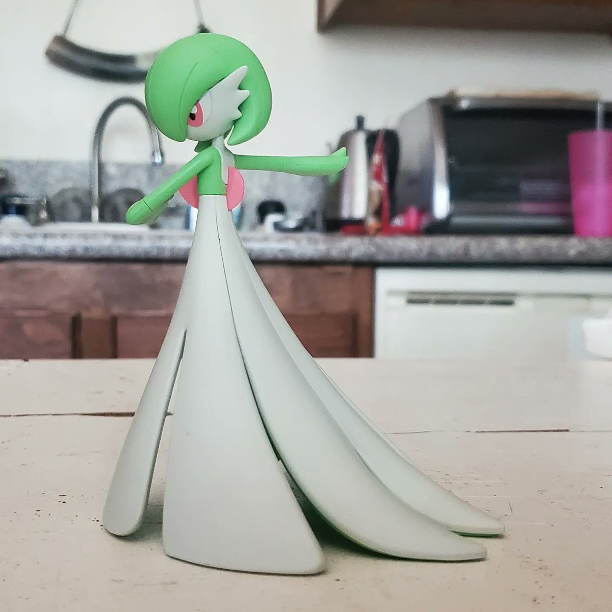 Bryanstein20's tweet photo. Moonlight Dance 

#pokemon #gardevoir #Nintendo #toyphotography #photoshop #photoediting https://t.co/5SL9znwfDT