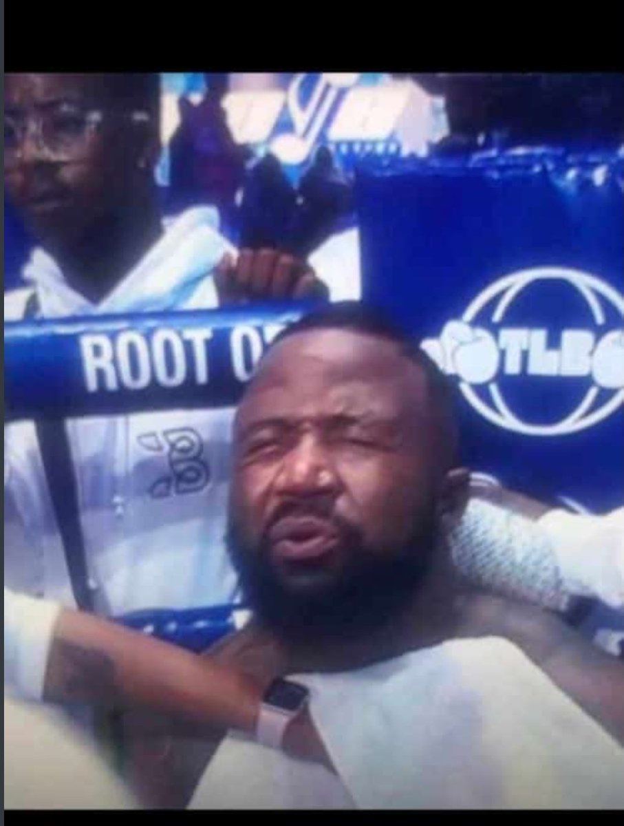 sinoxolom's tweet photo. #CassperVsNaakMusiq the look you have when umjolo enyisa 🤣🤣 https://t.co/x5aXYcnN8p