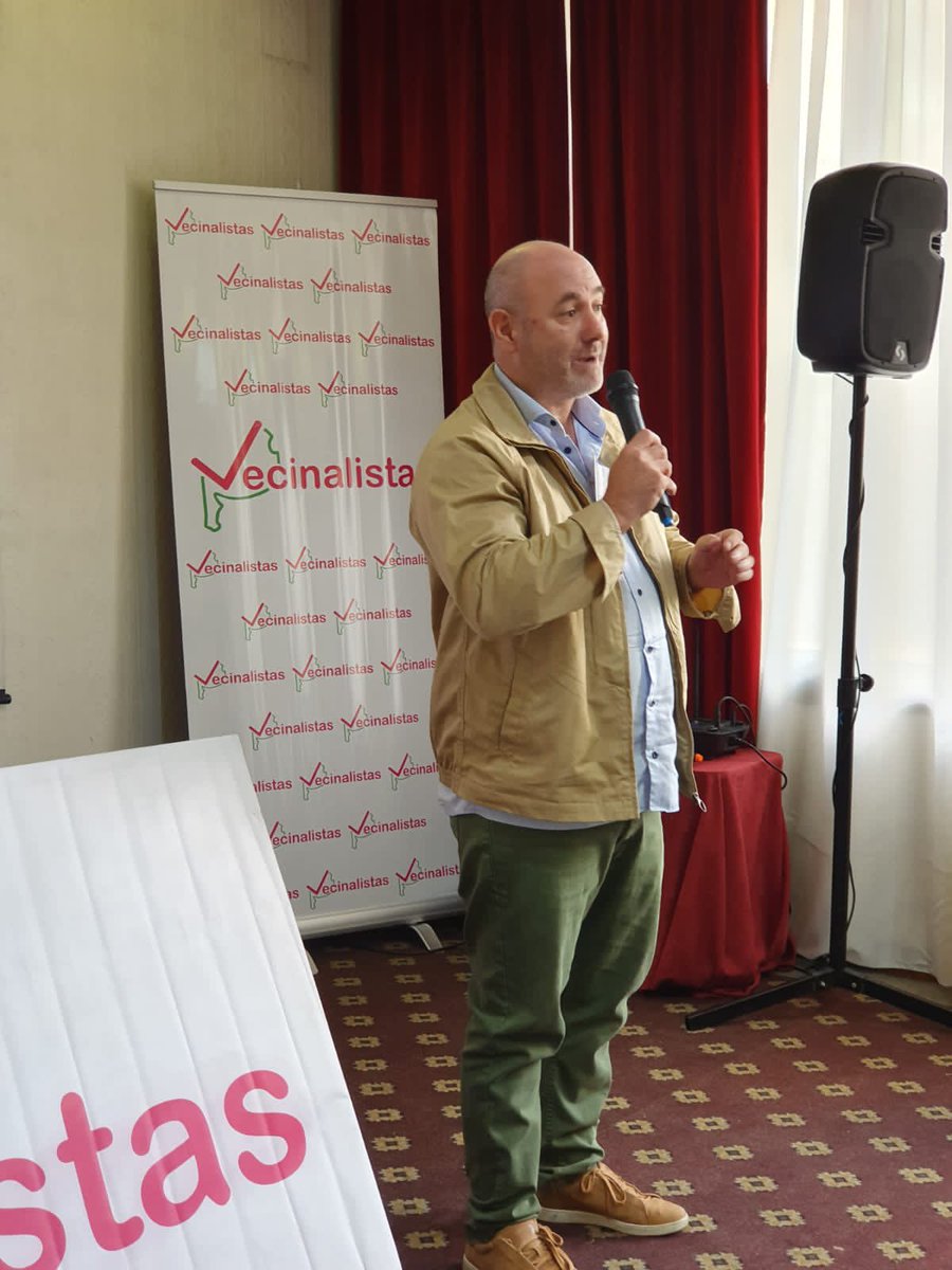 Congreso #Vecinalista en #LaPlata en el Hotel Corregidor
los #municipios de Ezeiza, Cañuelas, Avellaneda, Gral La Madrid, Presidente Perón, Lujan, Mercedes, Ensenada, Merlo, Mar del Plata, Necochea, Morón, Berisso, Vicente López, Olavarría, San Nicolás, Bragado, entre otros.