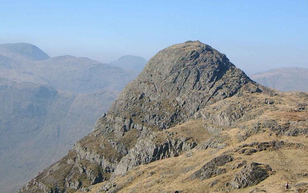 Heritarcumbria's tweet photo. #FellsAZ #Cumbria P is for Pike o’ Stickle, is a fell in the English #LakeDistrict. It has a height of 709m(2,326 ft) & is situated in the central part of @lakedistrictnpa in the Great #Langdale valley. It is one of 3 fells which make up the picturesque #LangdalePikes. 1/2 https://t.co/cJkhXBJFf0