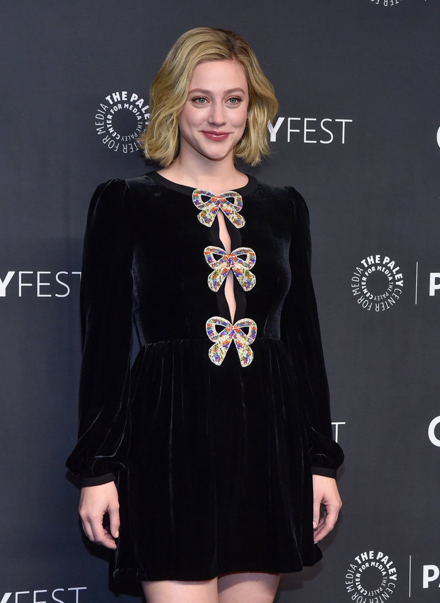 📸 Lili Reinhart en la alfombra del <a href="/paleycenter/">PaleyCenter</a>. #Riverdale #PaleyFest