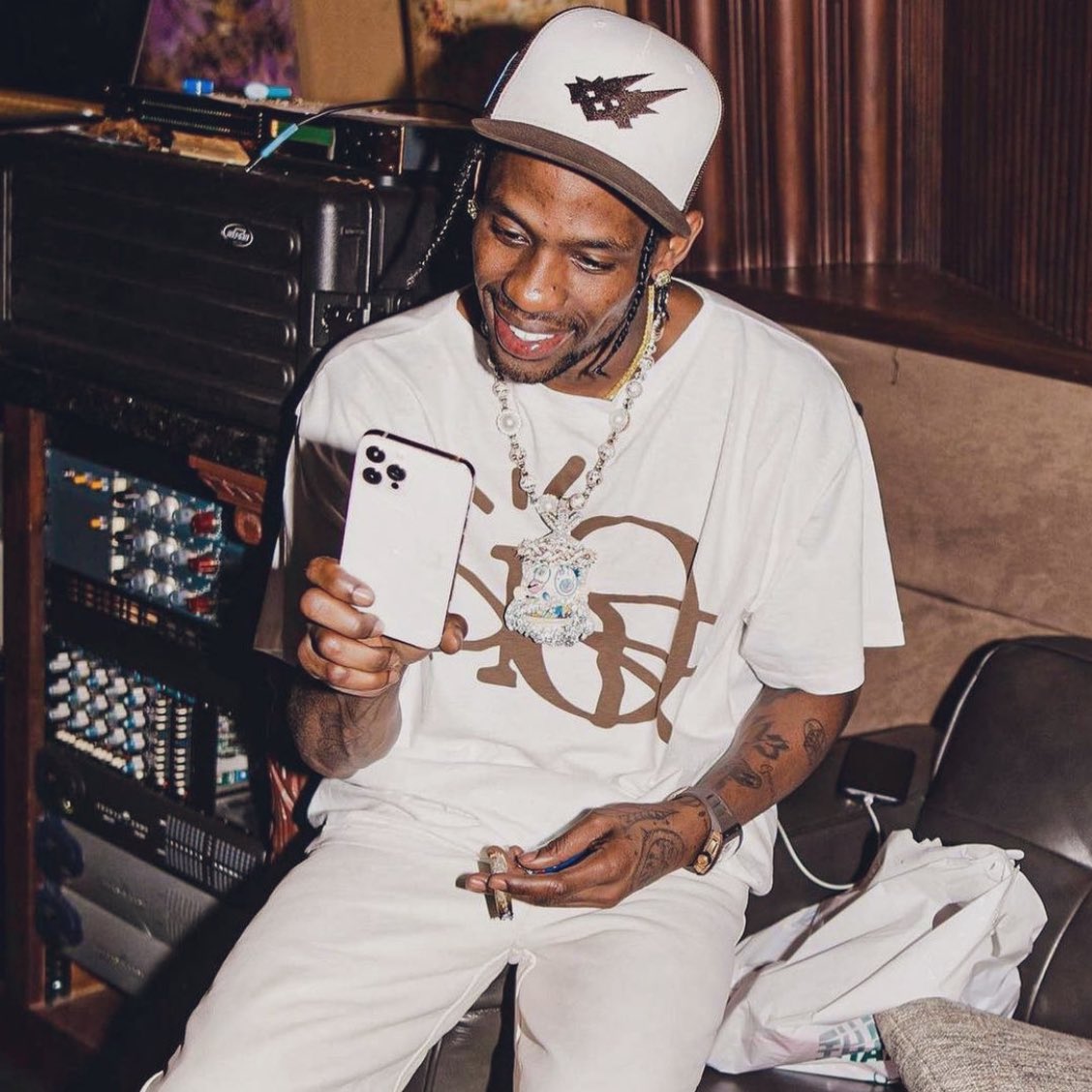 LaflameScott's tweet image. When Utopia drops 😁