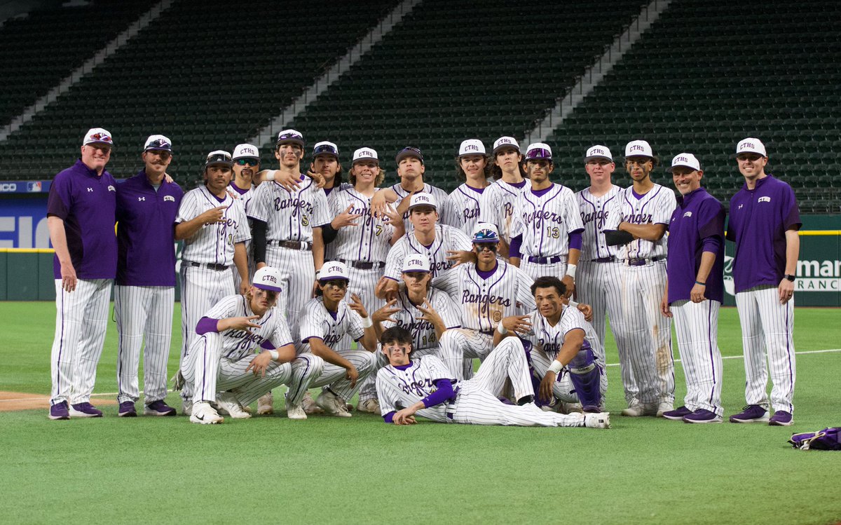 emsisdathletics's tweet photo. All smiles on the field after the 4-1 victory over Crowley! 

@BaseballCths 
@ChisholmTrailHS 
@McCowanWinston 
@Coach_Bode https://t.co/o8T03isPG5