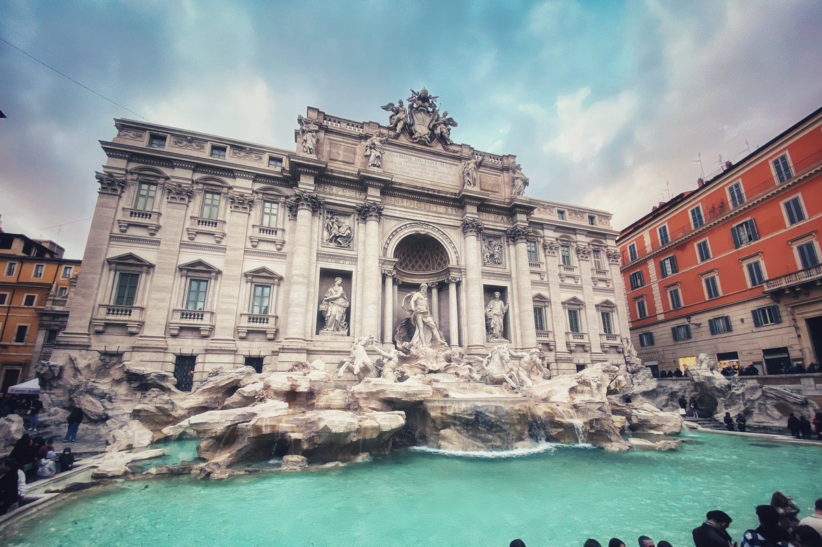 Noch schnell nen Abstecher zum Trevibrunnen… morgen geht’s dann mit dem Kulturprogramm los 😎