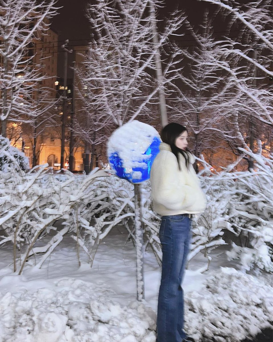 WENZHE_TH's tweet photo. 💫 IG : xdoudou97's Update (on 21 march) 🖤
caption : ⛄
#เหวินเจ๋อ #WENZHE #ShirleyWen #文哲 https://t.co/sBJ0fCtieP