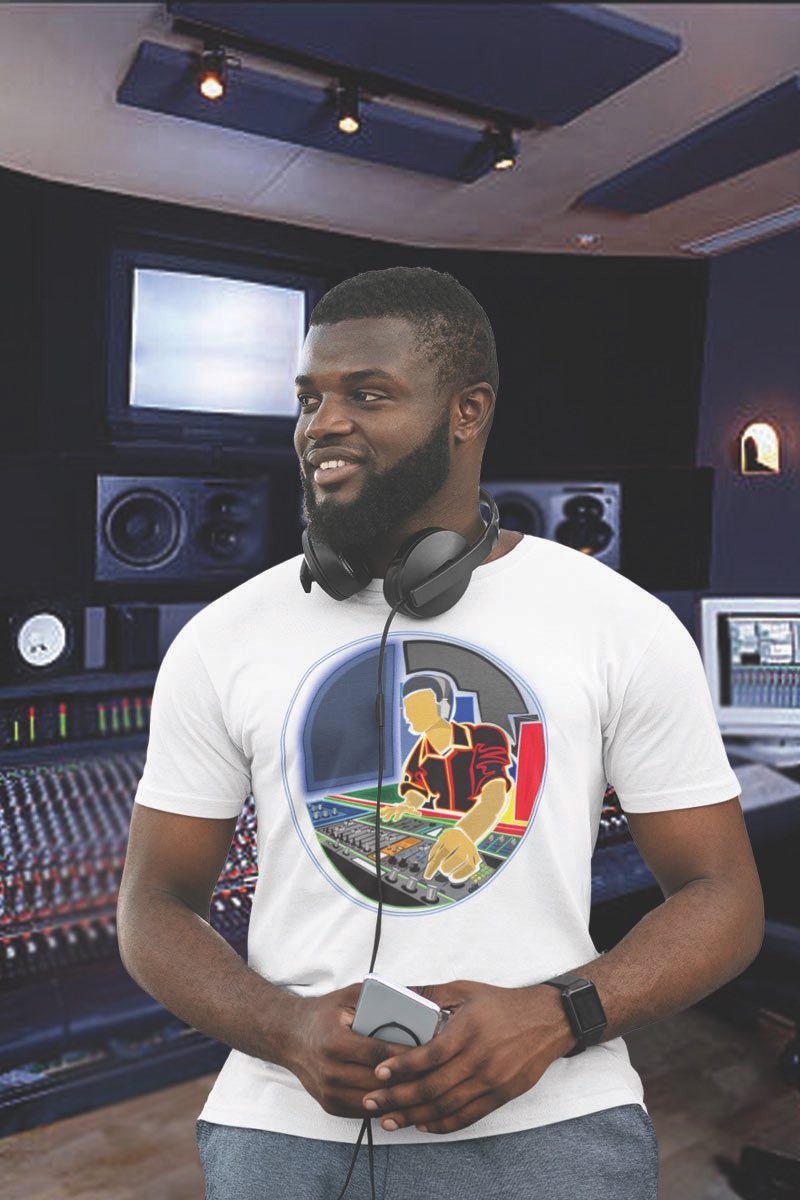 graffcnyc's tweet photo. Studio Tee available @ https://t.co/2MfzeStkr3 #graphic #treanding #twitter #nft #art #blogs #merchandise #wholesale #shopping #drip https://t.co/RcavQZZLrt