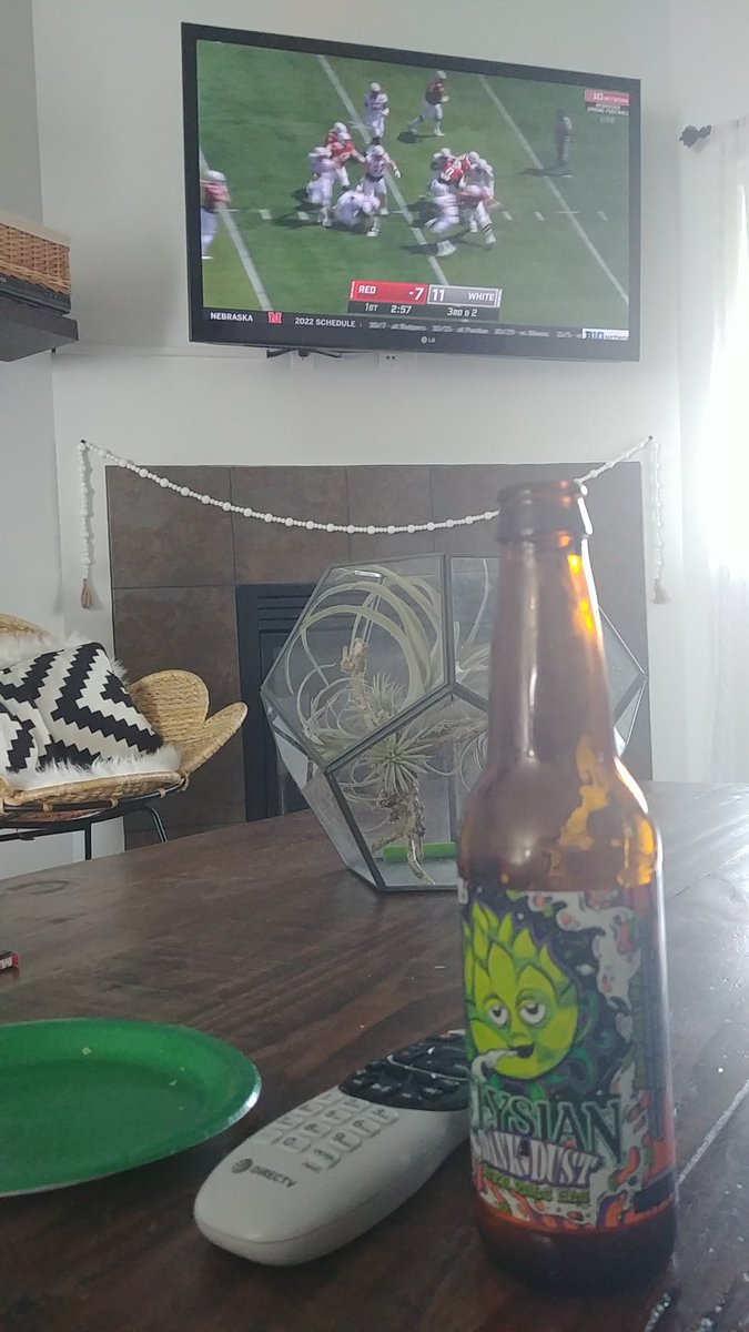 NicholasFrosch1's tweet photo. @NebHypeMan @ChrisPearsonGI @Yo_Muchacho Watching the game and repping the husker fans in the PNW!!! https://t.co/eqc6ky2yjR