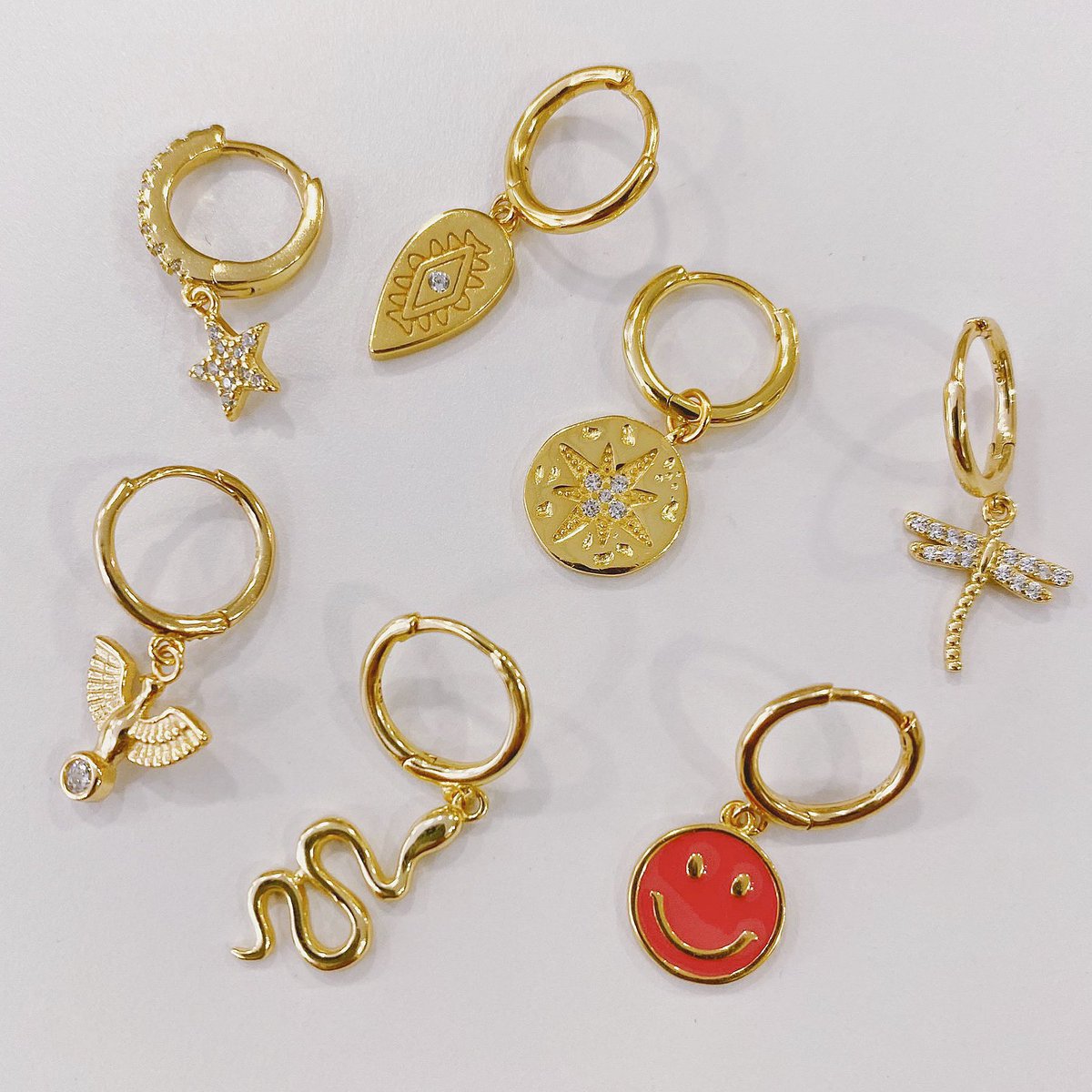 KokettaShop's tweet photo. La loca de los aros me llaman… 😍🤪 https://t.co/xL4FkKUWCC
#Aros #Oro #Gold #Silver #Aritos #Pendientitos #Regalos https://t.co/zN6vnL81RX