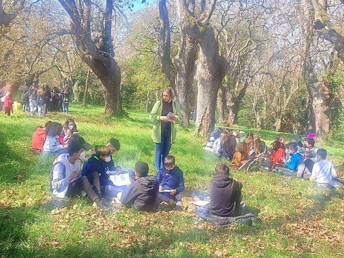 iescorredoria's tweet photo. Los alumnos y alumnas de 1º ESO realizan en el Jardín Botánico Atlántico de Gijón las actividades del proyecto "Los usos de las plantas"....
https://t.co/EQFhoDWbHX https://t.co/hudni1TRRw