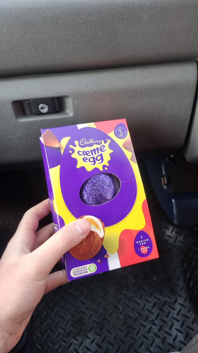 jakesimm1's tweet photo. @CoopRoni @coopuk @DaveApp @JulieLloyd07 Thanks for a lovely surprise treat!! 🐰🐣 https://t.co/BHaQHLAmm2
