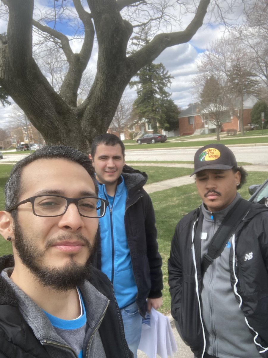 A little chilly weather never stopped us educating our customers ok BLAZING FAST FIBER INTERNET <a href="/glass_patrice/">Patrice Glass</a> <a href="/GarretMinaglia/">Garret Minaglia</a> @joe_boxer44 <a href="/TomMonahan10/">Tom Monahan</a> <a href="/LorenMiller2004/">Loren Miller</a> <a href="/GreaterLakesMkt/">Greater Lakes Market 🌊</a> #makingwaves