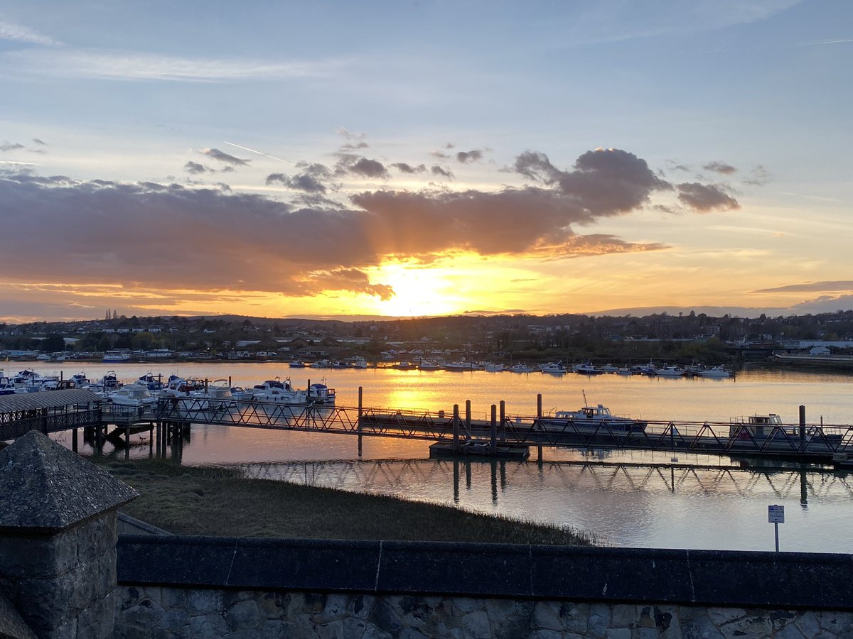 Rochester sunset <a href="/KentScenes/">Scenes from Kent</a> <a href="/StormHour/">#StormHour</a>