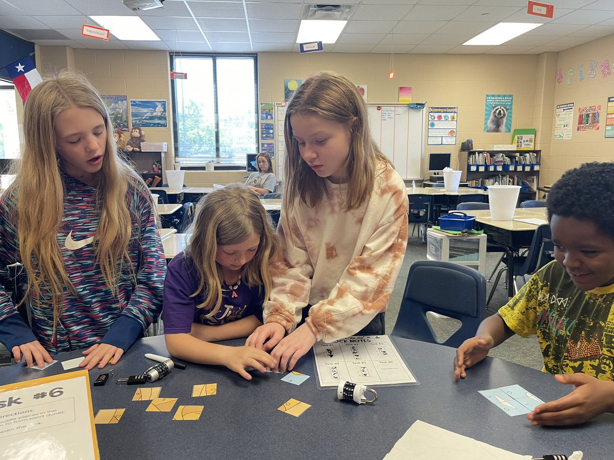 MsJamail's tweet photo. Putting the clues together and searching for more tasks to complete! 2/5 #LpGreatThings #itsaBayshoreThing https://t.co/3xii8t3Epn