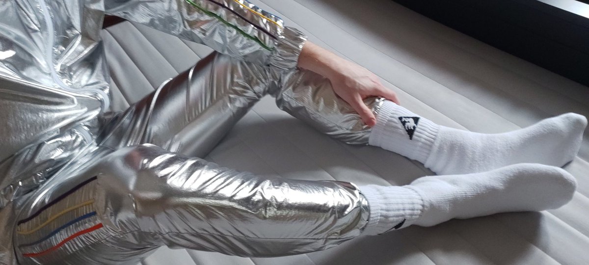 shinytrackielad's tweet photo. 🐷🐷🐷 #shinytrackie #shinytracksuit #shinysilver #feet #nylontrackie #nylontracksuit #nylonsilver #scallyboy #scallylad #aasssoxx #gayboy https://t.co/PB9mvctbL3