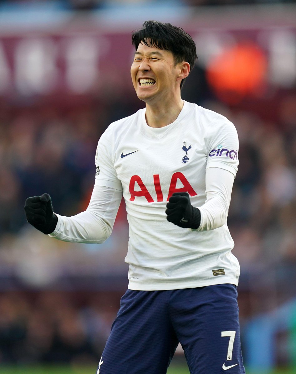 Squawka's tweet photo. Son Heung-min's game by numbers vs. Aston Villa:

100% shot accuracy
100% conversion rate
100% take-on success
100% tackle success
3 shots
3 goals

He's perfect. https://t.co/64EXY0smLY