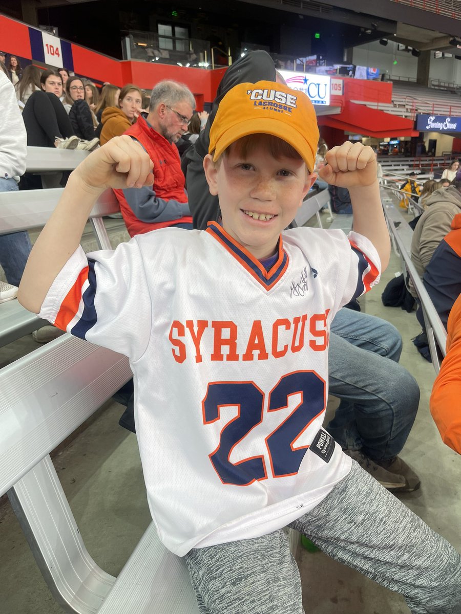 FiettaMegan's tweet photo. Let’s go ‘Cuse!🧡💙🥍🍊 #cusesuperfan https://t.co/WNo9jLKfUt