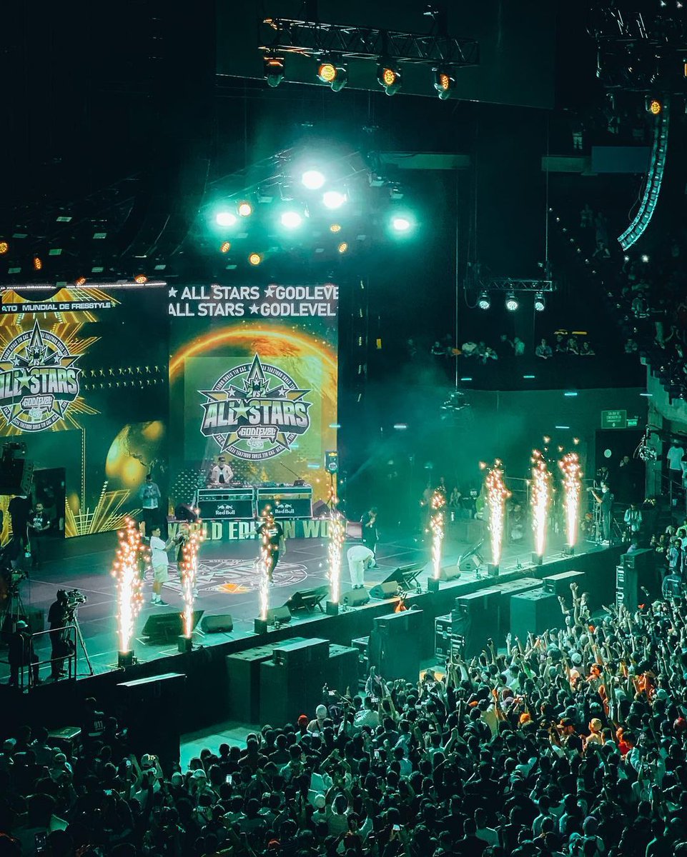 Rapstyle10_'s tweet photo. Mirá hasta donde ha llegado el freestyle... 😍

La primera God Level en Colombia y asistieron más de 13 mil personas al Movistar Arena 🇨🇴🔥. 

📸: @richieseg https://t.co/FQW6CBEw6B