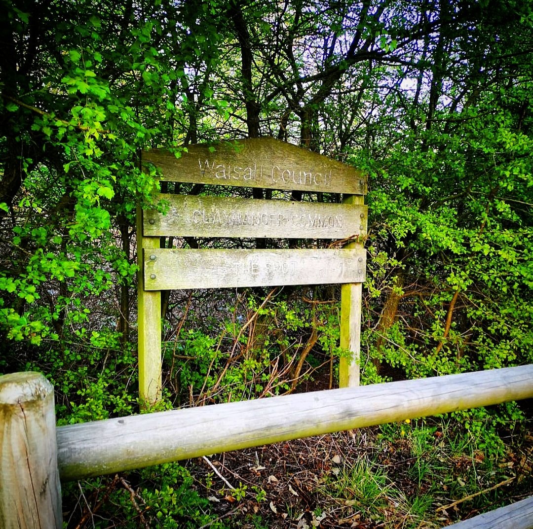 Brownhills WMP on Twitter "👮🏻‍♀️ Officers are out & about patrolling