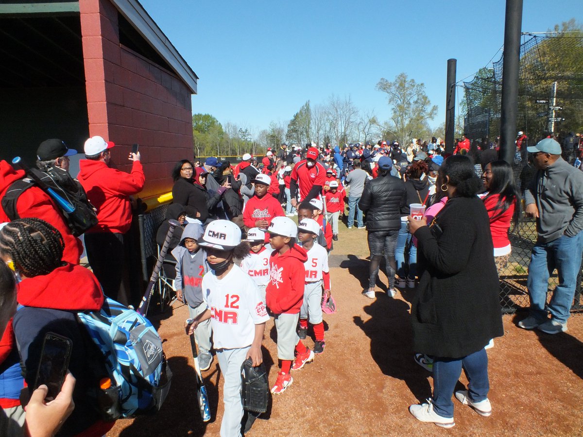 carolinasmetroreds tweet media