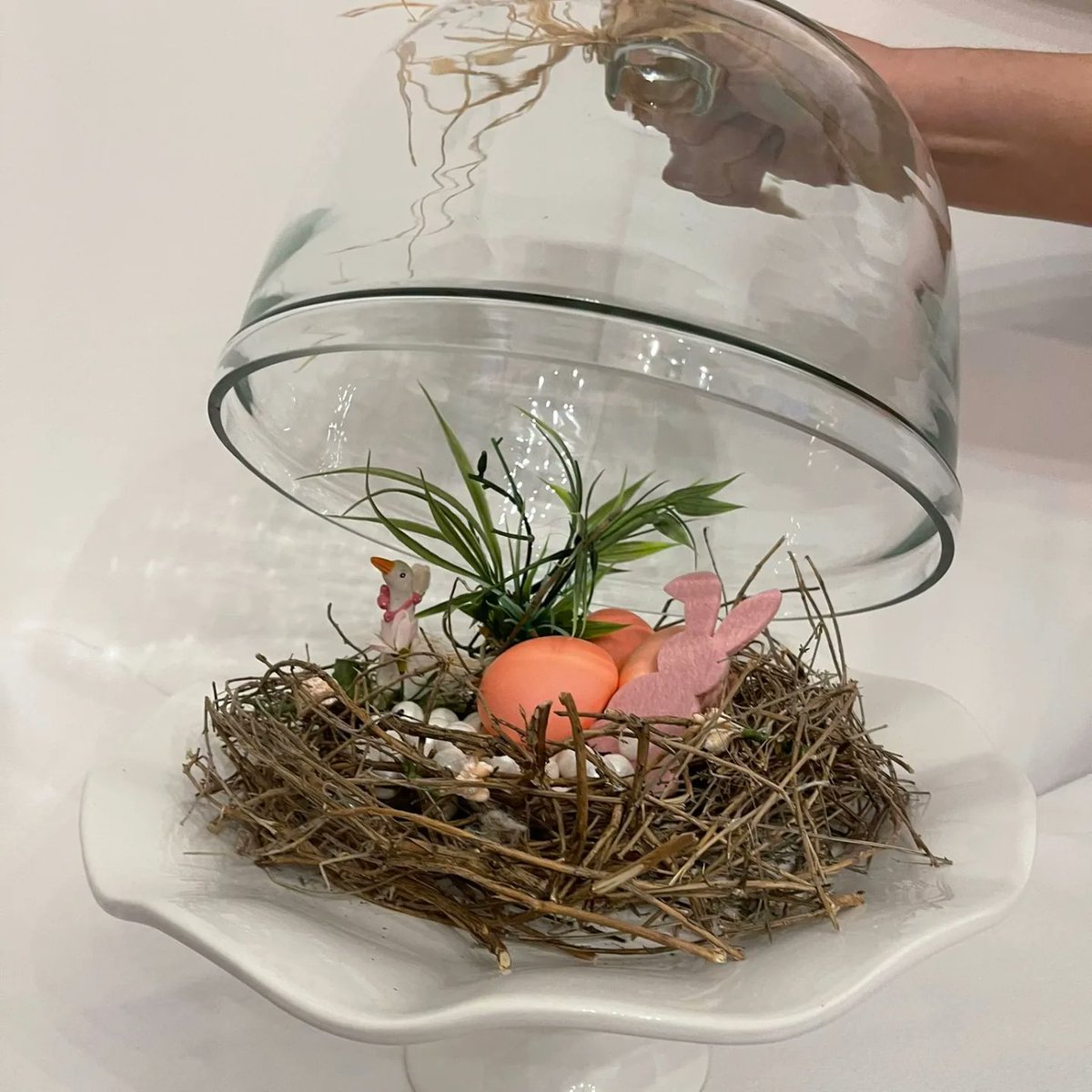 Lilo_Designs's tweet photo. #Easter arrangements just in time for your special get togethers. 🐰🌿 #EasterBunny #stagingworks #LiloDesigns https://t.co/e1Nx8Hs0Oe