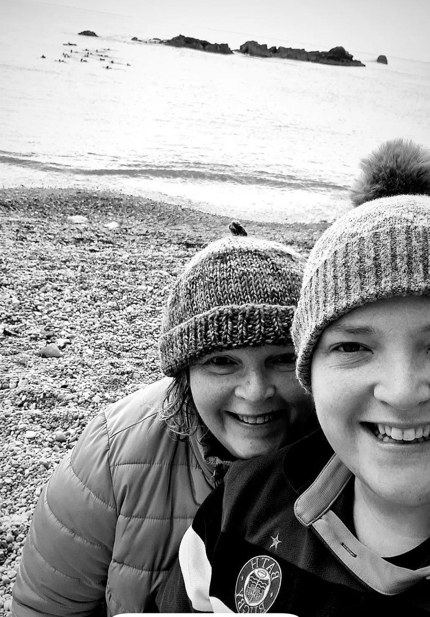 WoodKari's tweet photo. Lovely sea swim at #durdledor today with middle child. https://t.co/b35gfJToAt