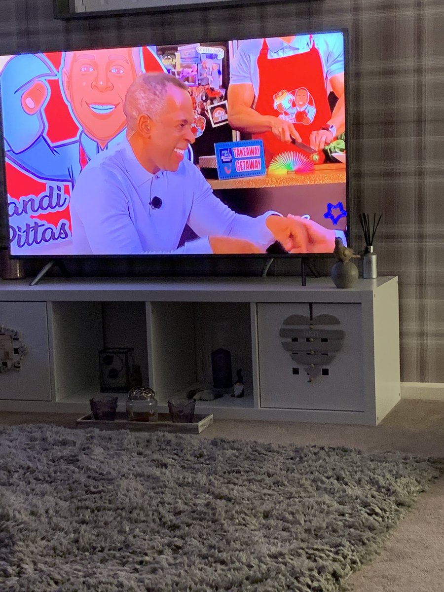 buckr14's tweet photo. #ICanSeeYourThing #SaturdayNightTakeaway https://t.co/wXad7P73Li