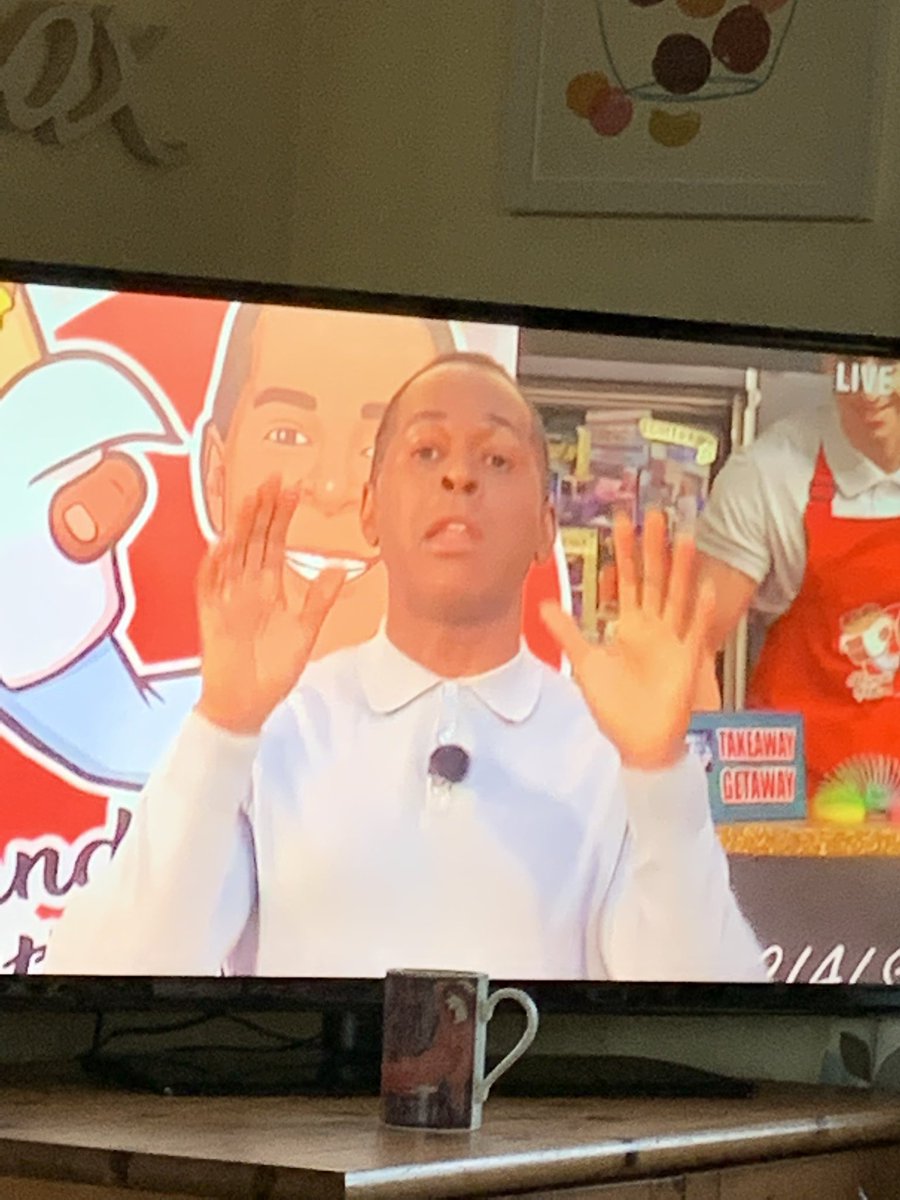 lovedayuk1's tweet photo. Sorry Andi! #icanseeyourthing #SaturdayNightTakeaway 🤠 🎉 https://t.co/CQD3GGb3WP