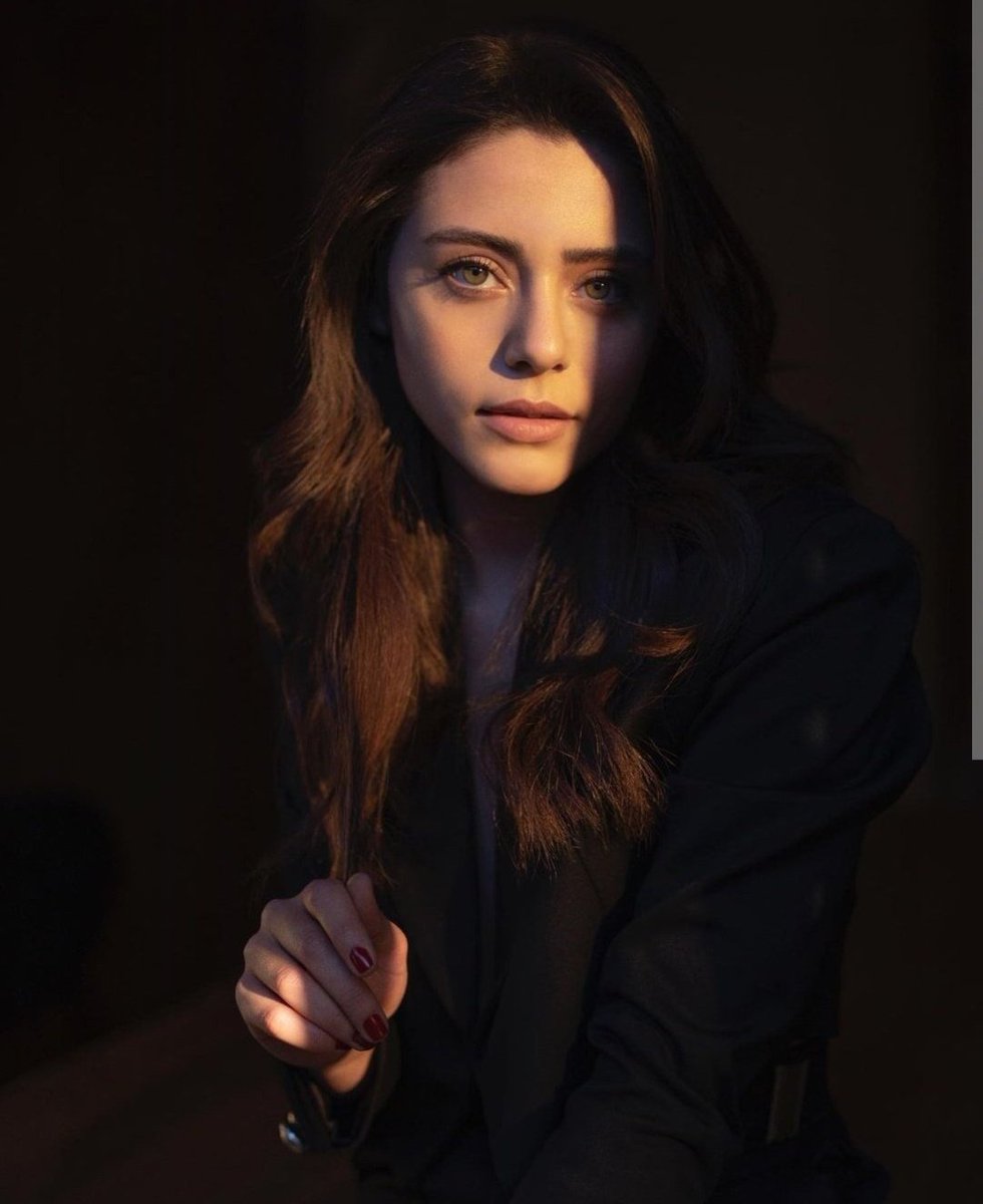 Gözlerinin ve yüzünün güzelliği.. #SılaTürkoğlu 🔥