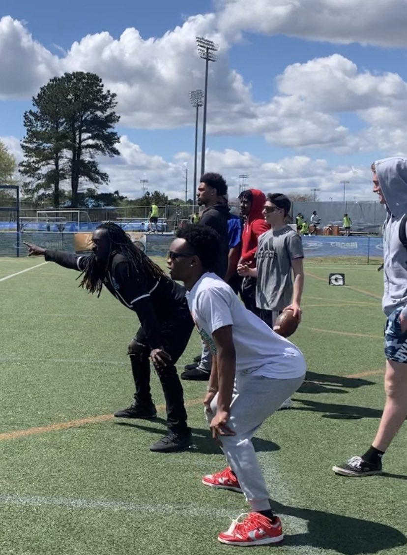 ShoresFootball's tweet photo. Shout out to our MS guys &amp; staff on a great 7v7 season. Finished up winning 5 in a row! Great contributions today from everyone‼️ Had several guys coaching this year!! Notably @_kai_RB @DamienMazil @Kelwatts__ &amp; @carlosxsmith shout out to the V guys staying &amp; rooting on the fam💙 https://t.co/lKZt8JcPOn