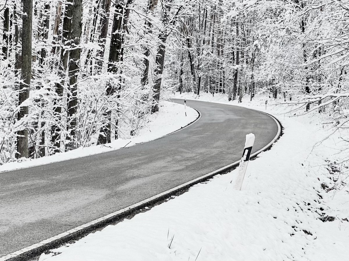 aboutgrau's tweet photo. beware, itโs not spring yet. there can always be a spring break. make sure to read my new blog post about some snow in april. hope you enjoy https://t.co/EykxtbVAYK #blog #photography #behindtheimage #snow #winter #spring https://t.co/CBEHvPlOm0