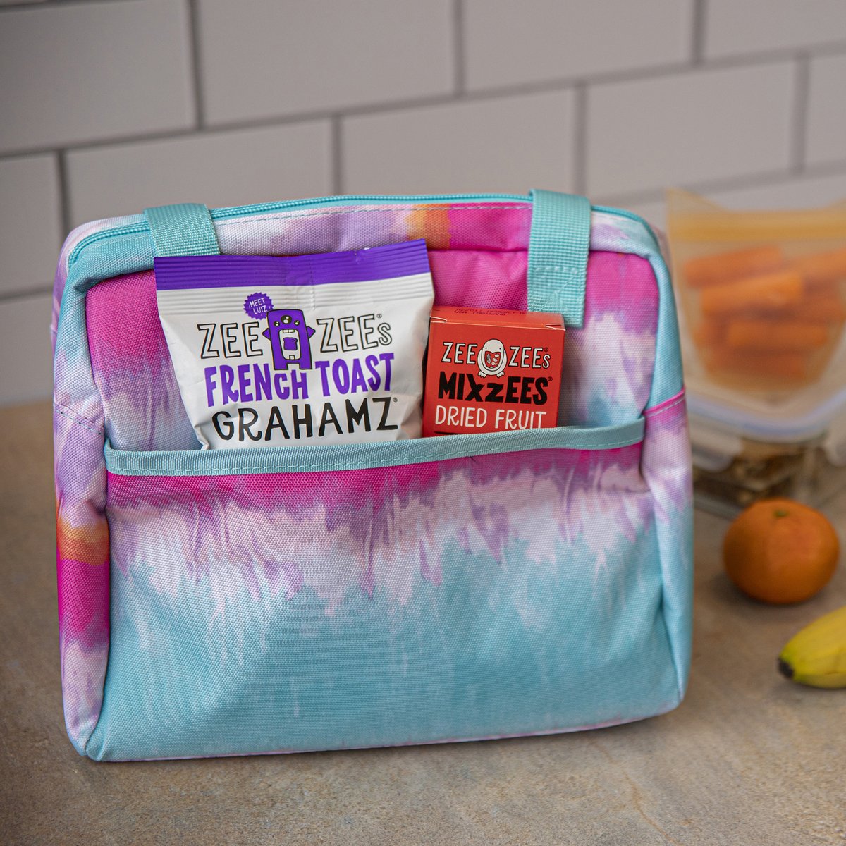 ZeeZeesFoods's tweet photo. When you're packing lunches in a jiffy, look to #ZeeZees snack to be a quality, tasty - and #nutfree - addition to your child's meals. #kidslunchbox #snackideas #schoollunch #lunchboxideas #kidlunch #snackbreak #schoolsafe #schoolsnack #busyparent Shop at: https://t.co/DNw0NWaRCU https://t.co/3KKDCgWNBO