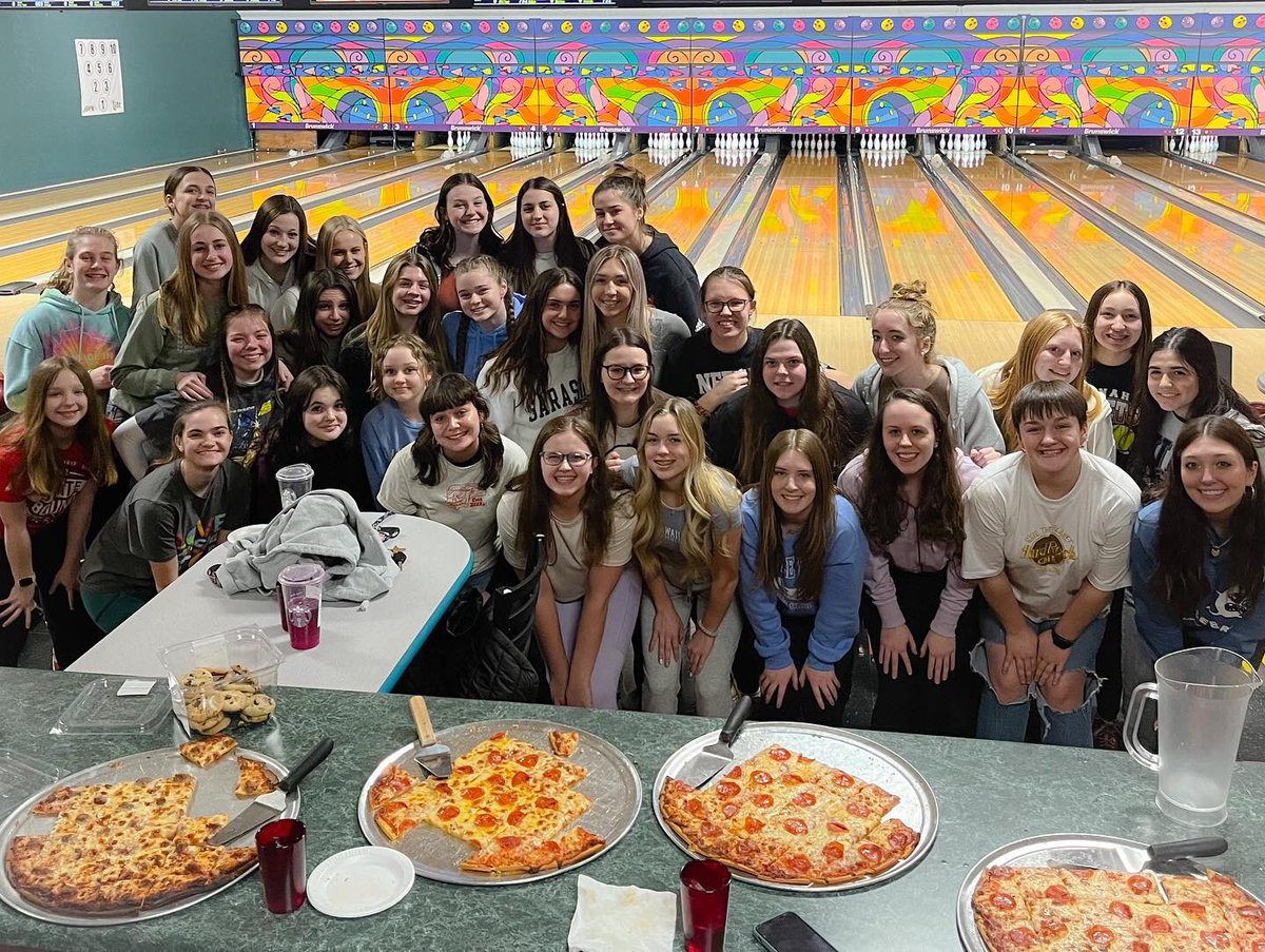 NeenahSoftball tweet picture