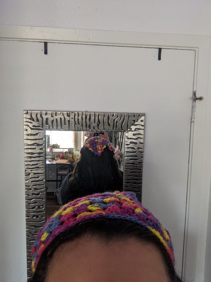 ElliettesH's tweet photo. And here's me trying some on to show how they lay on the head. These ones are extra ones I crocheted for myself (bandanas sold will be unworn) https://t.co/zXYOMC2Vpj