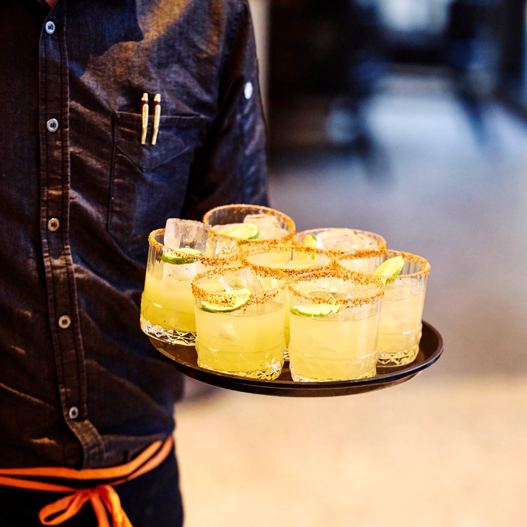 hiatustequila's tweet photo. Have yourself a spicy little Saturday 🌶️⁠
⁠
Stop into @cannonballlounge at @hotelindy for their famous STP, featuring Hiatus Tequila Reposado, housemade serrano and allspice agave syrup, pineapple, lime, and a Tajin rim.⁠

📸 @dave_pluimer https://t.co/KWOVl51iVr