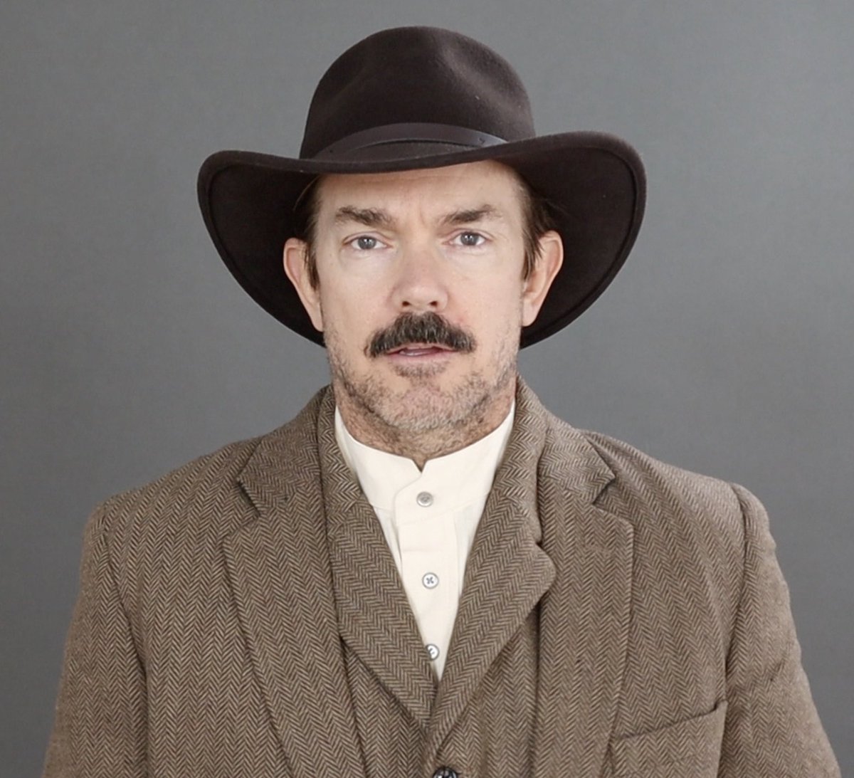 SelfTapesHere's tweet photo. Happy Saturday from the Oil Man! That’s what I call this character. *insert There Will Be Blood reference* 😂👨🏻🛢

https://t.co/eVWyR5tlEH

#SelfTapesHere #Actor #Acting #SelfTape #ActingCoach #SelfTapeStudio https://t.co/Dq4eELD1Pf