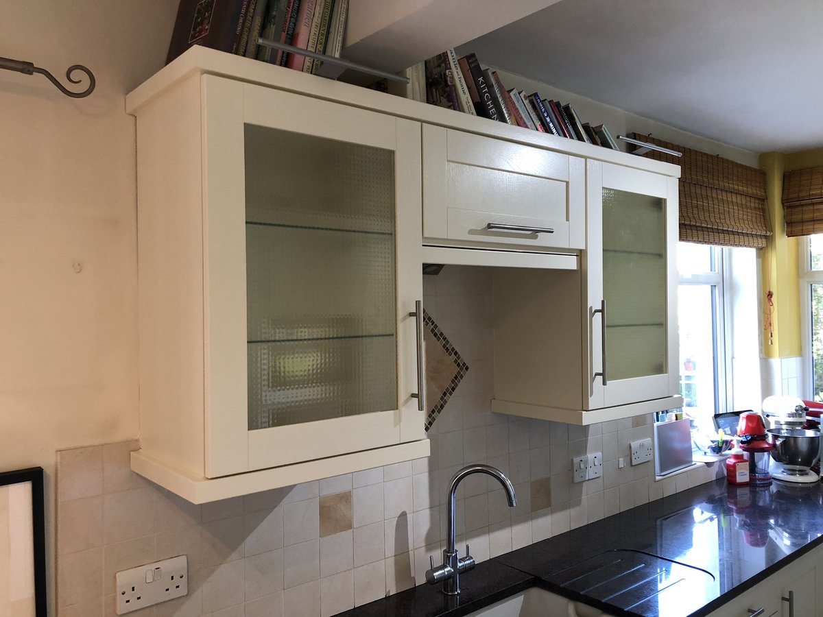 Eglantine Hand Painted Kitchens tweet media