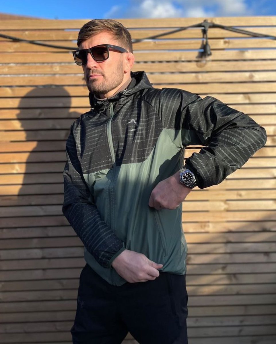 BearAbilityLTD's tweet photo. Cage Warriors athlete Antonio Sheldon Rocking the Green windbreaker🟢🤩 https://t.co/geQ1OiG94o