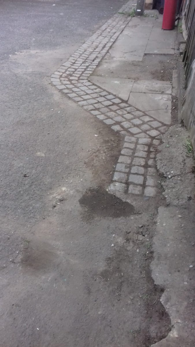 youngtrepreneu1's tweet photo. When it comes 2 the residents of #RuncornRdB12 they deserve all the support they can get. They've accepted the poor living standards on their street for yrs &amp;'ve gave up reporting issues. Residents here need 2 know that they're not 4gotten &amp; shld be encouraged 2 #BuildBackBetter https://t.co/MTwbUsKspG