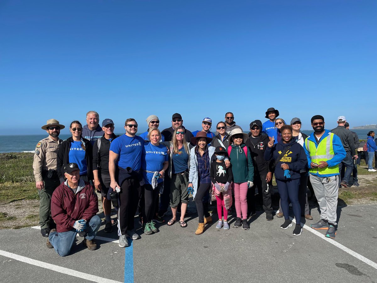 _Olga_Romero's tweet photo. Another beautiful California coastal event dedicated to the Earth Month. Thank you United SFO! @vjpassa @grazilindahl @_Richard_Lyu @Westcoastmike1 @rmkmerrill @Auggiie69 https://t.co/CHmOrEumEP