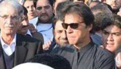 osikhan653's tweet photo. @ImranKhanPTI Your journey as a PM was phase 1 but your journey as a great Leader has started now .the hardships will be your medals ,the negativity you bare will be your scars of war ,this nation needs you,don’t give up on us ..don’t give up on Pakistan 🇵🇰♥️ #imrankhan https://t.co/OJ1ZmSZGwY