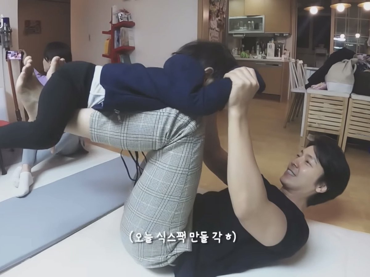 TulipsForWookie's tweet photo. this makes me so lafjlqjgkwbd 🥹🥹 i love eunhae being parents https://t.co/ZeXkU54OEN