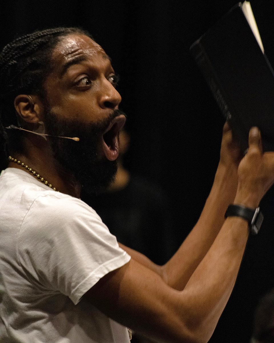 SyncingInk's tweet image. "You young Negro children today have no appreciation for the immense power of the wrrrrrrrriten word" - Prof Brown #syncingink