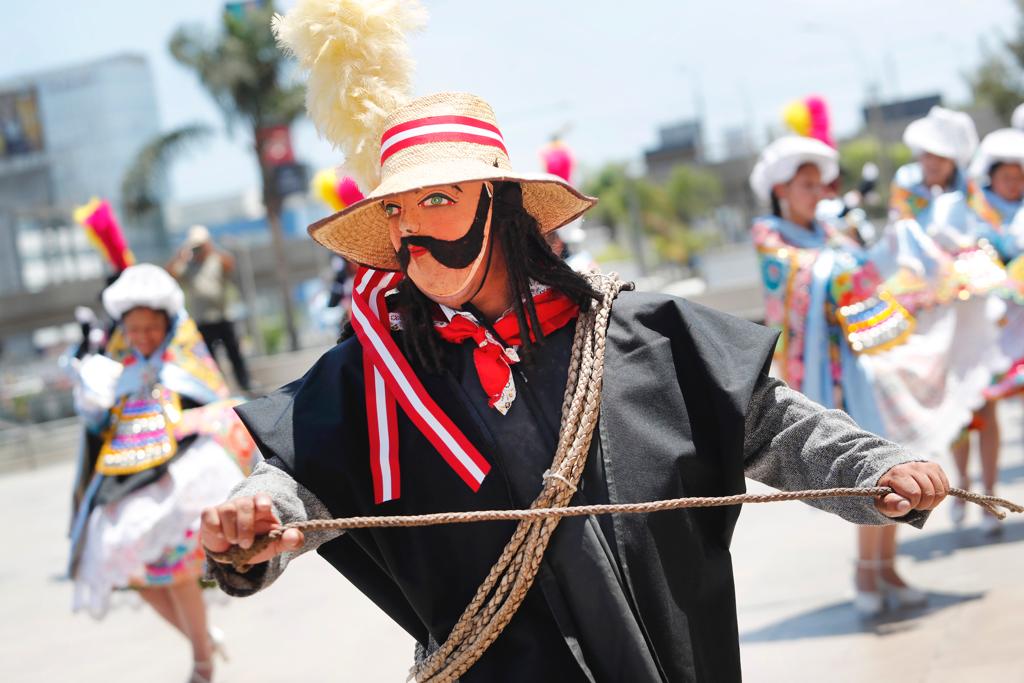 CuentaArtes's tweet photo. [#CULTURA]
El MINCUL declara Patrimonio Cultural de la Nación a la Chonguinada de Junín.
Conoce más sobre esta danza representativa de la sierra central, AQUÍ.
https://t.co/qxb8UAtT1Z
.
#danza #floclore #cultural #patrimoniocultural https://t.co/sSVkTzxTn3