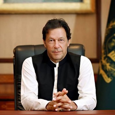 asmomosays's tweet photo. Let’s change our avi to imran khan photo with a hashtag
#MeinImranhoon https://t.co/NaxVV6xTpd