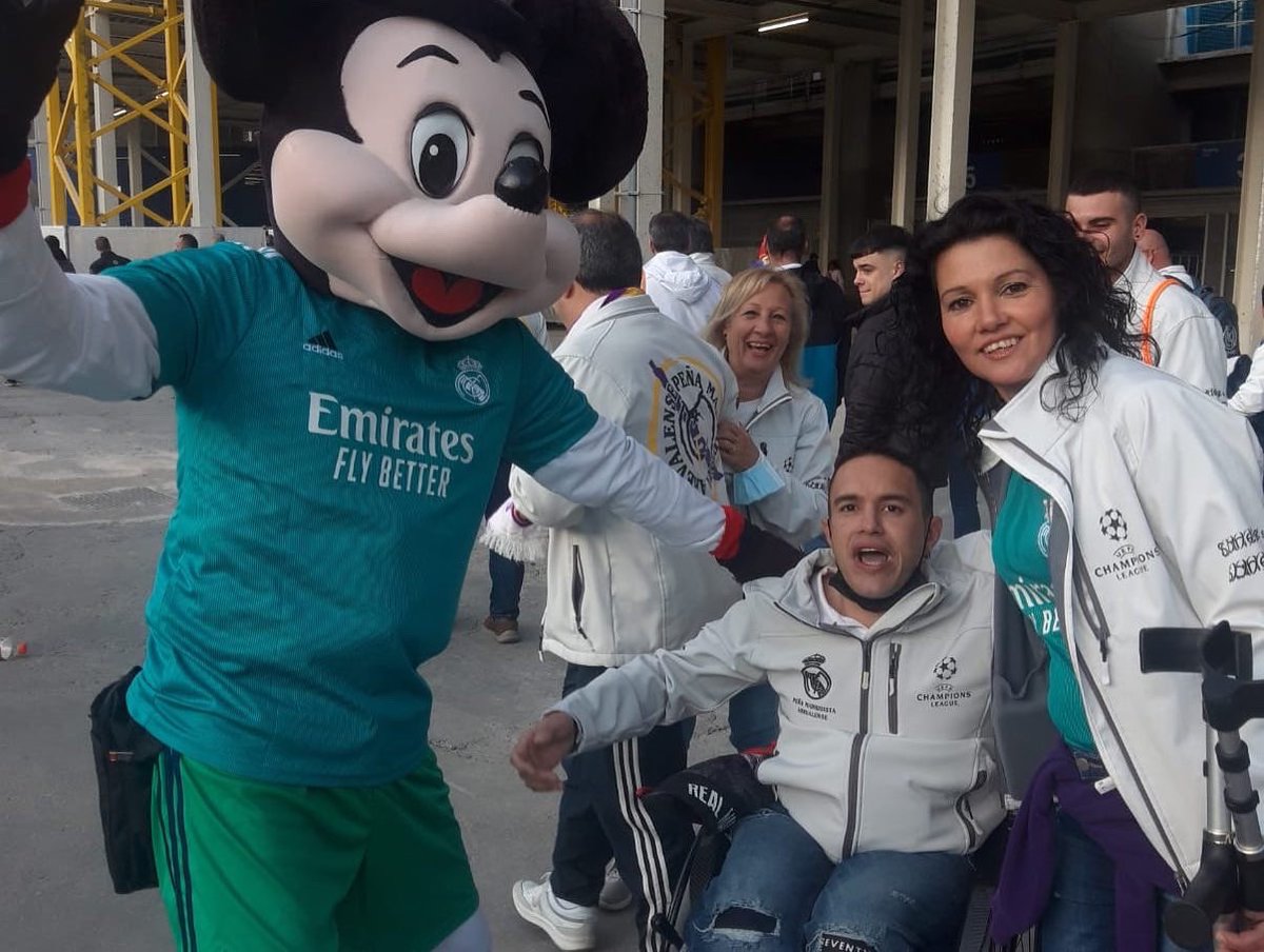 RM_arevalenses's tweet photo. Después de dos años de pandemia la Peña Madridista Arevalense vuelve al Bernabeu!!💪🏻💪🏻💪🏻💪🏻 volvemos por fin a disfrutar juntos de nuestro Madrid! https://t.co/USR3DA0AFF