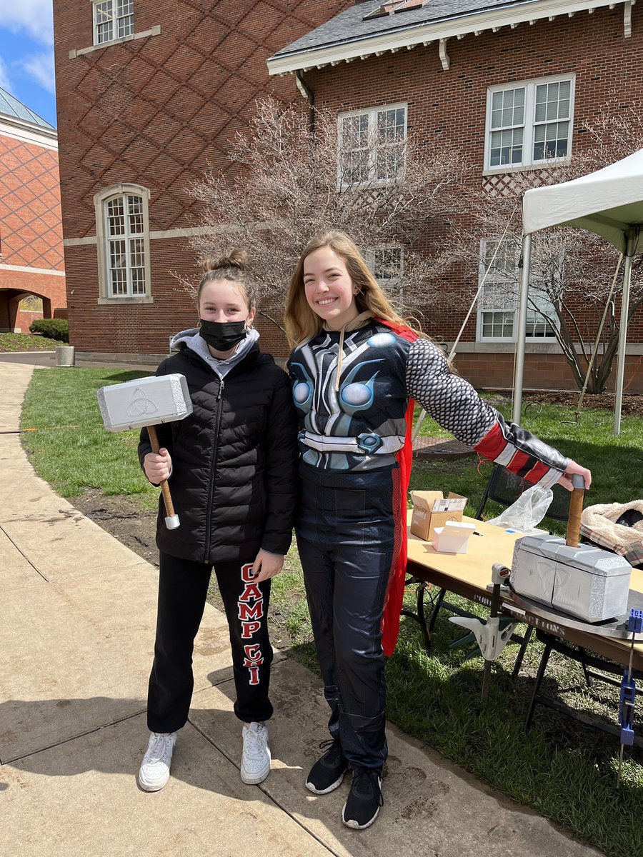 chambanamoms's tweet photo. 🤞🏼How lucky are we to have @IllinoisEOH here in #chambana?
💐Thank you to all the @uofigrainger students for sharing your talents and passions with learners of all ages!
🤩You definitely crushed it.
#illini #powerofI https://t.co/FPuR3RfU69
