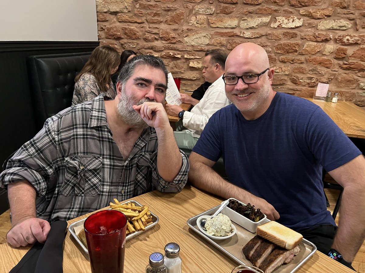 TheLostOgle's tweet photo. Look who I’m having lunch with in Norman! It’s been too long! https://t.co/ZpNHHt5R1A