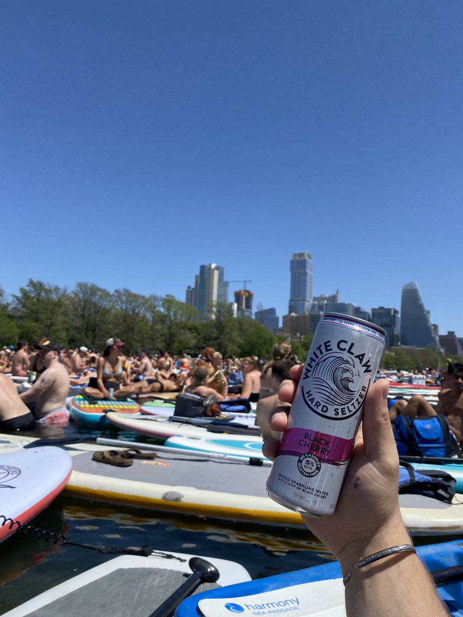 BitcansNFT's tweet photo. Contrary to popular belief, there is ONE law, and that’s MORE CLAWS. Happy Saturday Cans 🤝🍻
@WhiteClaw
#whitelistclaw #bitcans https://t.co/TNRtaByM90