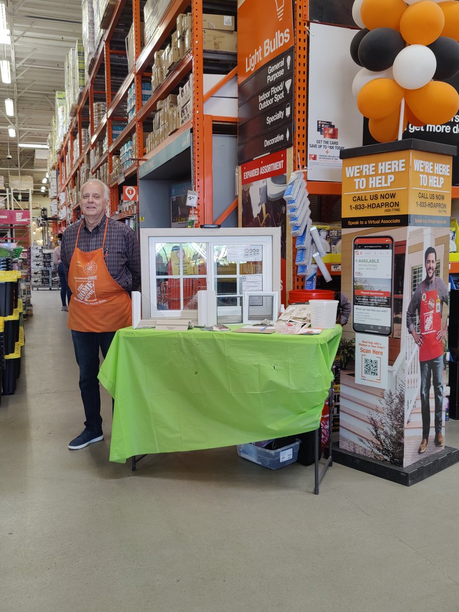 Jules38033579's tweet image. Sharing time in the spotlight this Saturday. @WadeGunnell  @MattCramer179 @mel_HdeDist94 #PMDwinswithservices