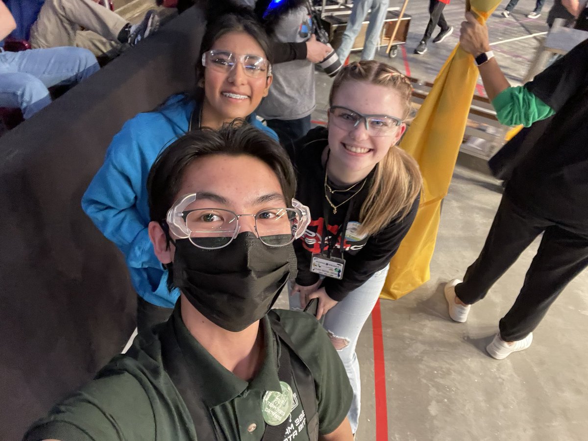 FRC3883's tweet photo. HEADING INTO THE SEMI-FINALS @DBHSRobotics @frc5638
-
#firstforward #omgrobots #morethanrobots #makeitloud #FIRSTinspires #frcrobotics #frcteams #firstroboticscompetition #RAPIDREACT #frcrapidreact https://t.co/VuZhrplttH